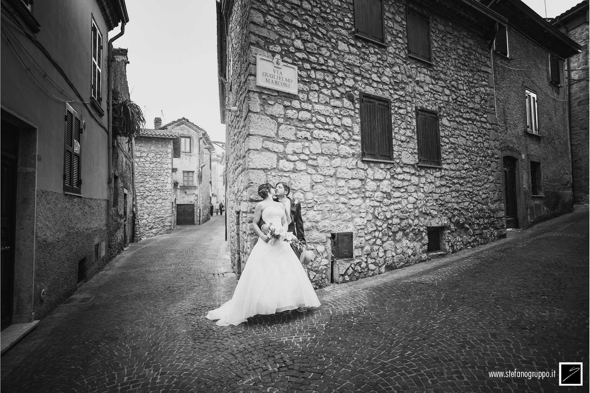 matrimonio | La passeggiata | fotografia di Stefano Gruppo