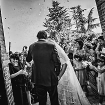 Matrimonio | L'uscita degli sposi | foto di Stefano Gruppo