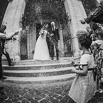 Matrimonio | L'uscita degli sposi | foto di Stefano Gruppo