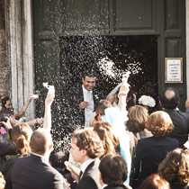 Matrimonio | L'uscita degli sposi | foto di Stefano Gruppo