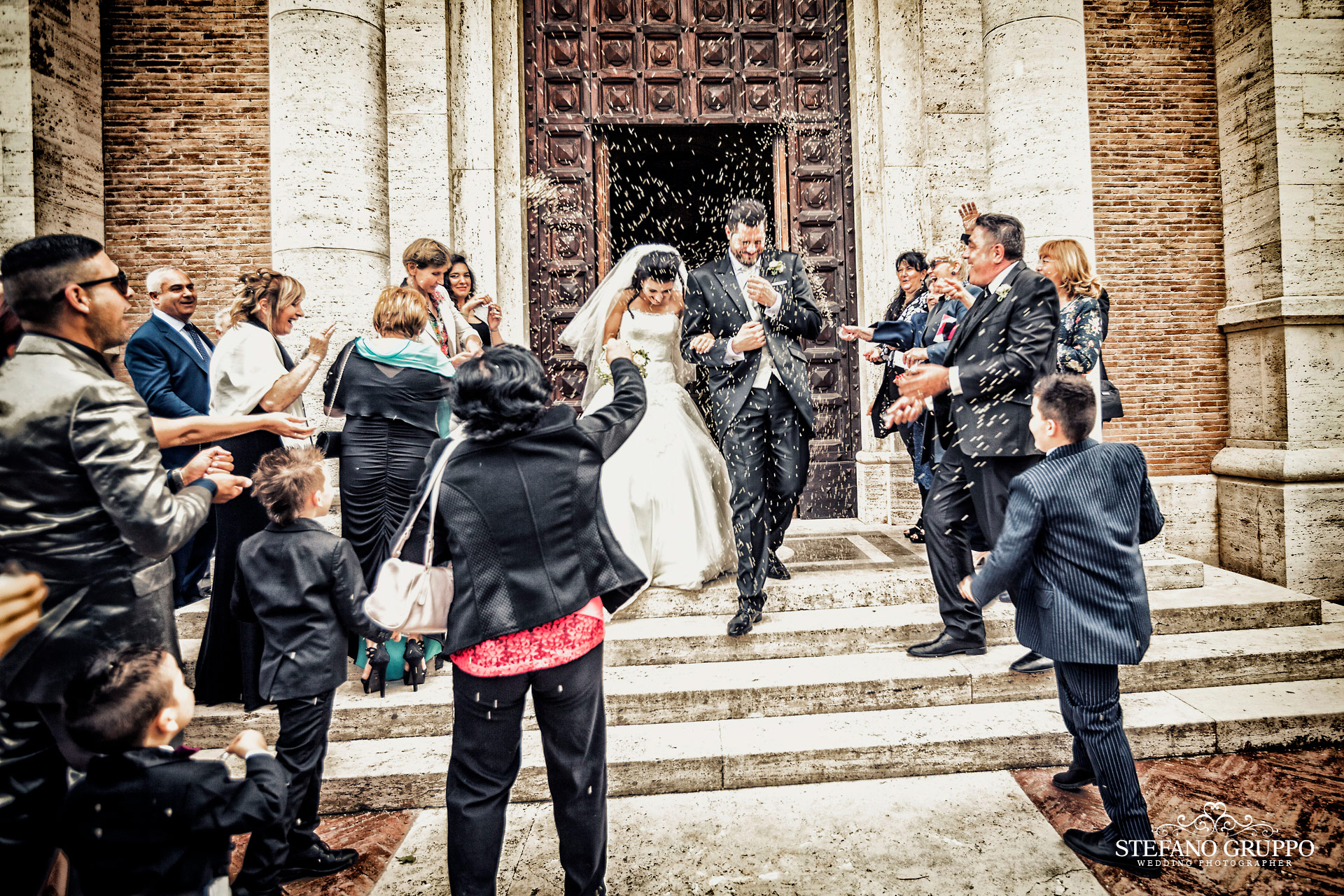 Matrimonio | L'uscita degli sposi | foto di �Stefano Gruppo