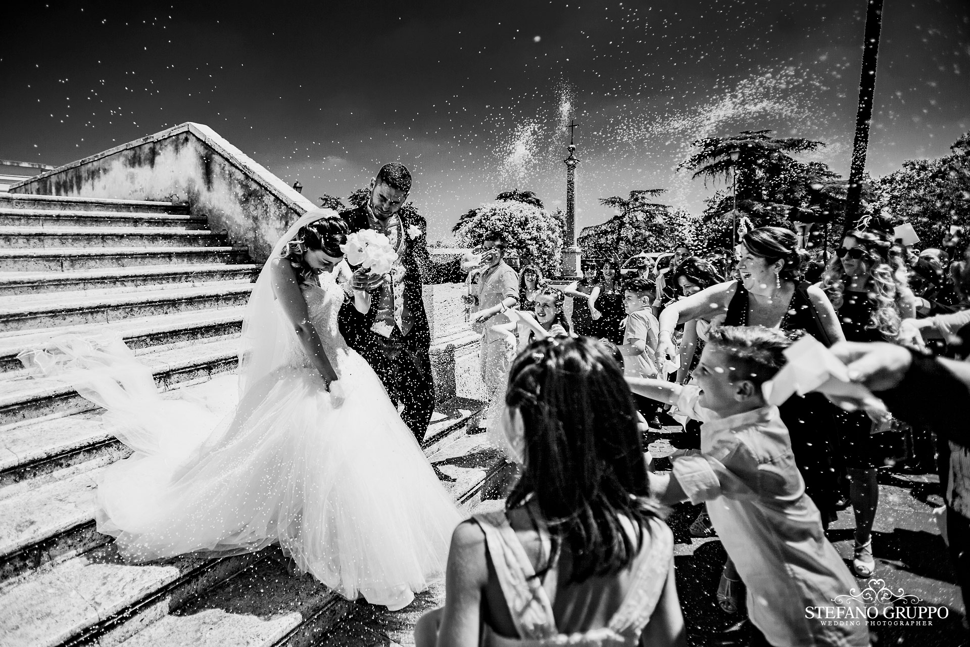 Matrimonio | L'uscita degli sposi | foto di �Stefano Gruppo