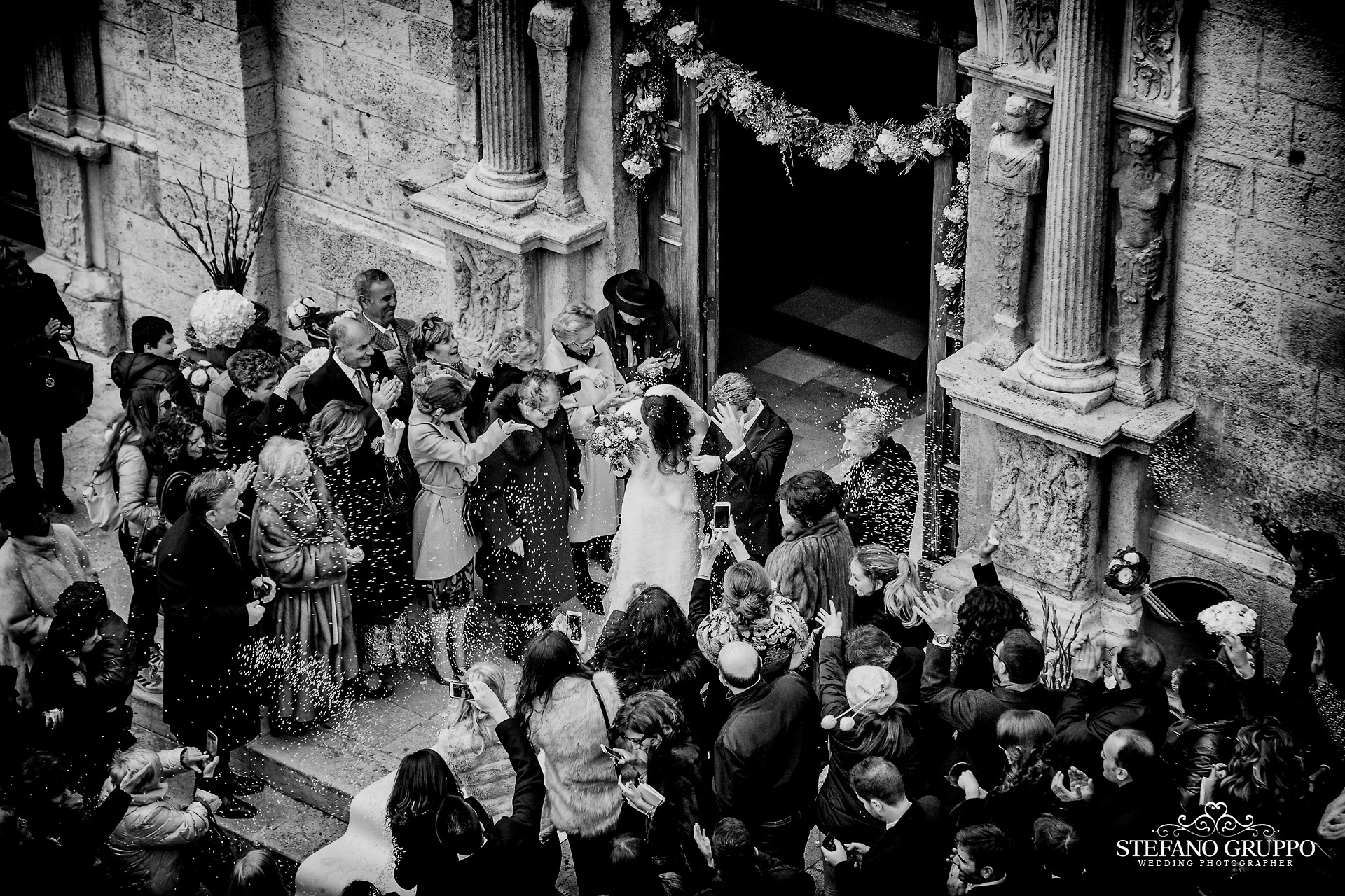 Matrimonio | L'uscita degli sposi | foto di �Stefano Gruppo