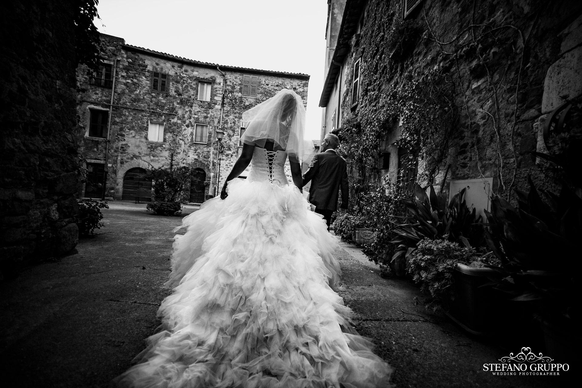 Matrimonio | La passeggiata | foto di �Stefano Gruppo