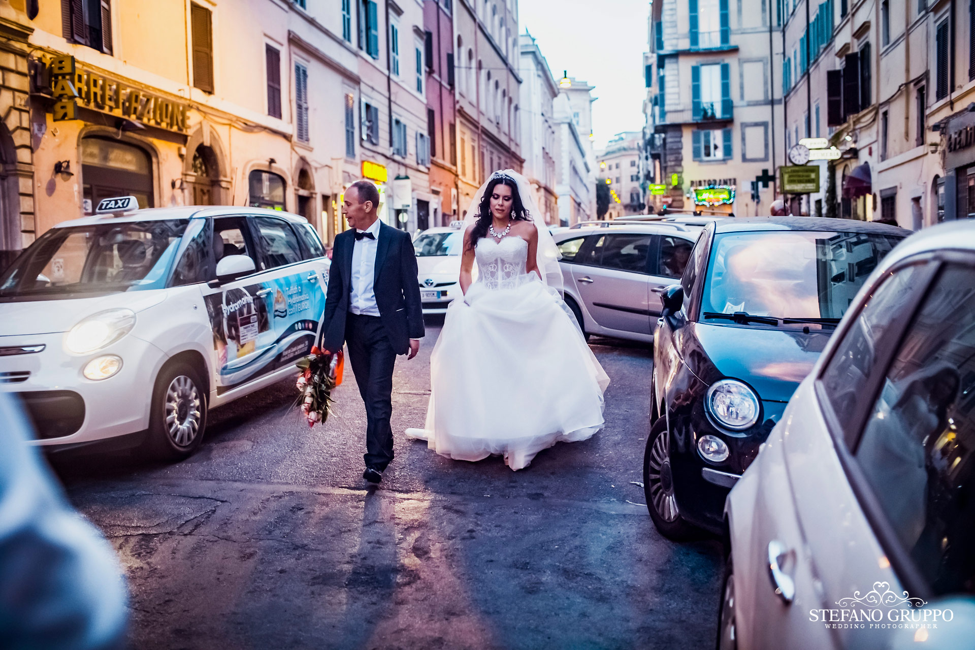 Matrimonio | La passeggiata | foto di �Stefano Gruppo