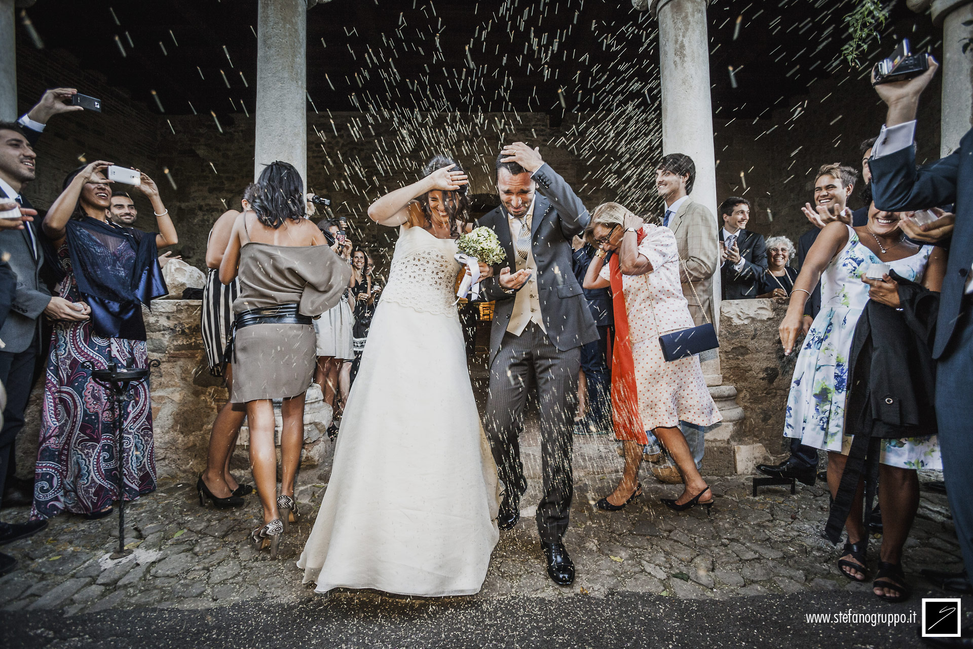 Matrimonio | L'uscita degli sposi | foto di �Stefano Gruppo