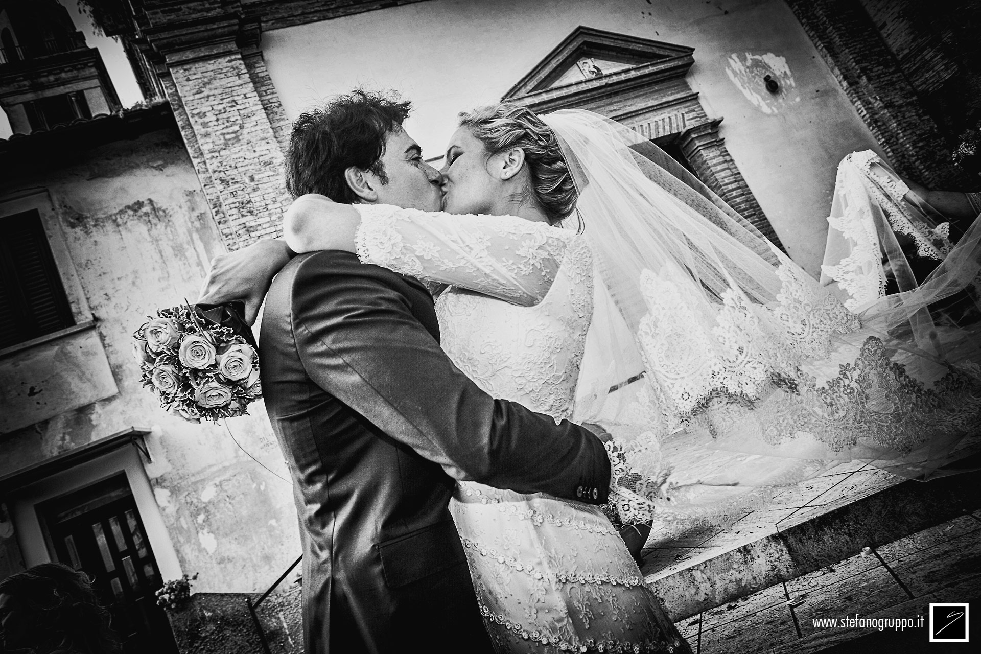 Matrimonio | L'uscita degli sposi | foto di �Stefano Gruppo