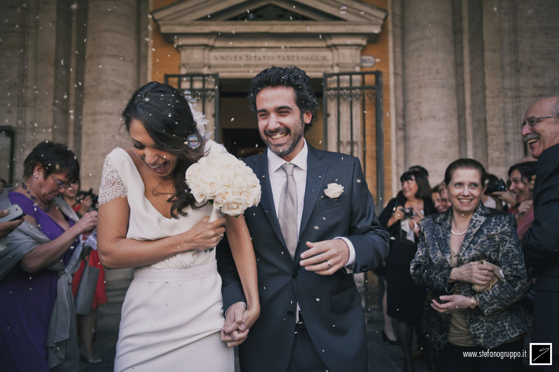 Matrimonio | L'uscita degli sposi | foto di �Stefano Gruppo