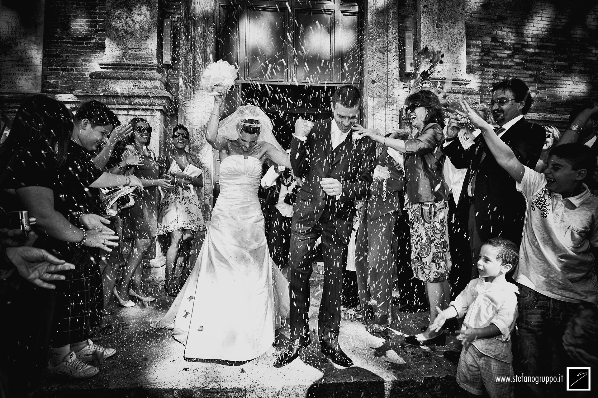 Matrimonio | L'uscita degli sposi | foto di �Stefano Gruppo