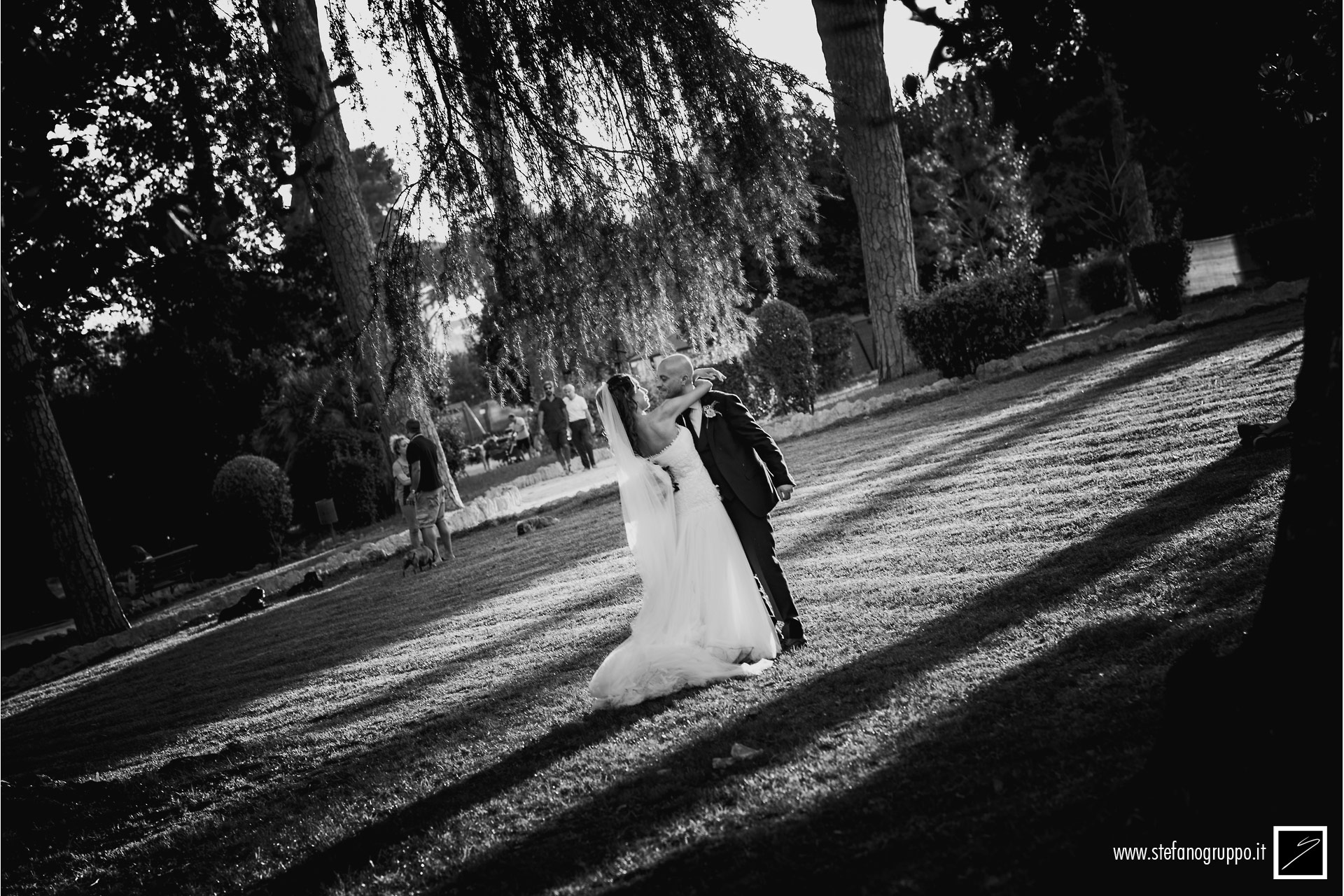 Matrimonio | La passeggiata | foto di �Stefano Gruppo